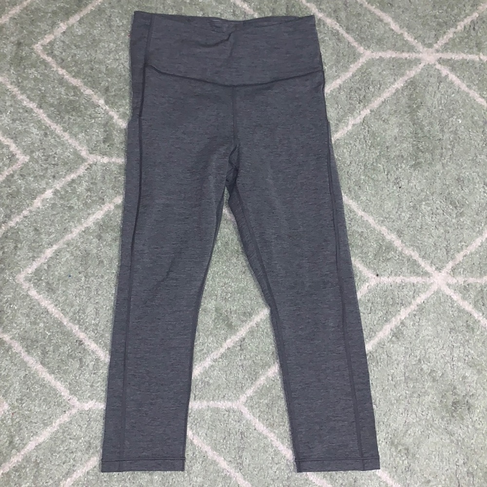 Athleta Ultimate Stash Pocket Capri Legging